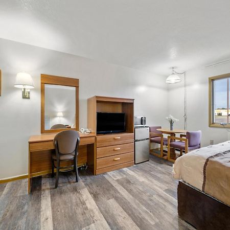 Executive Inn Cass City Экстерьер фото