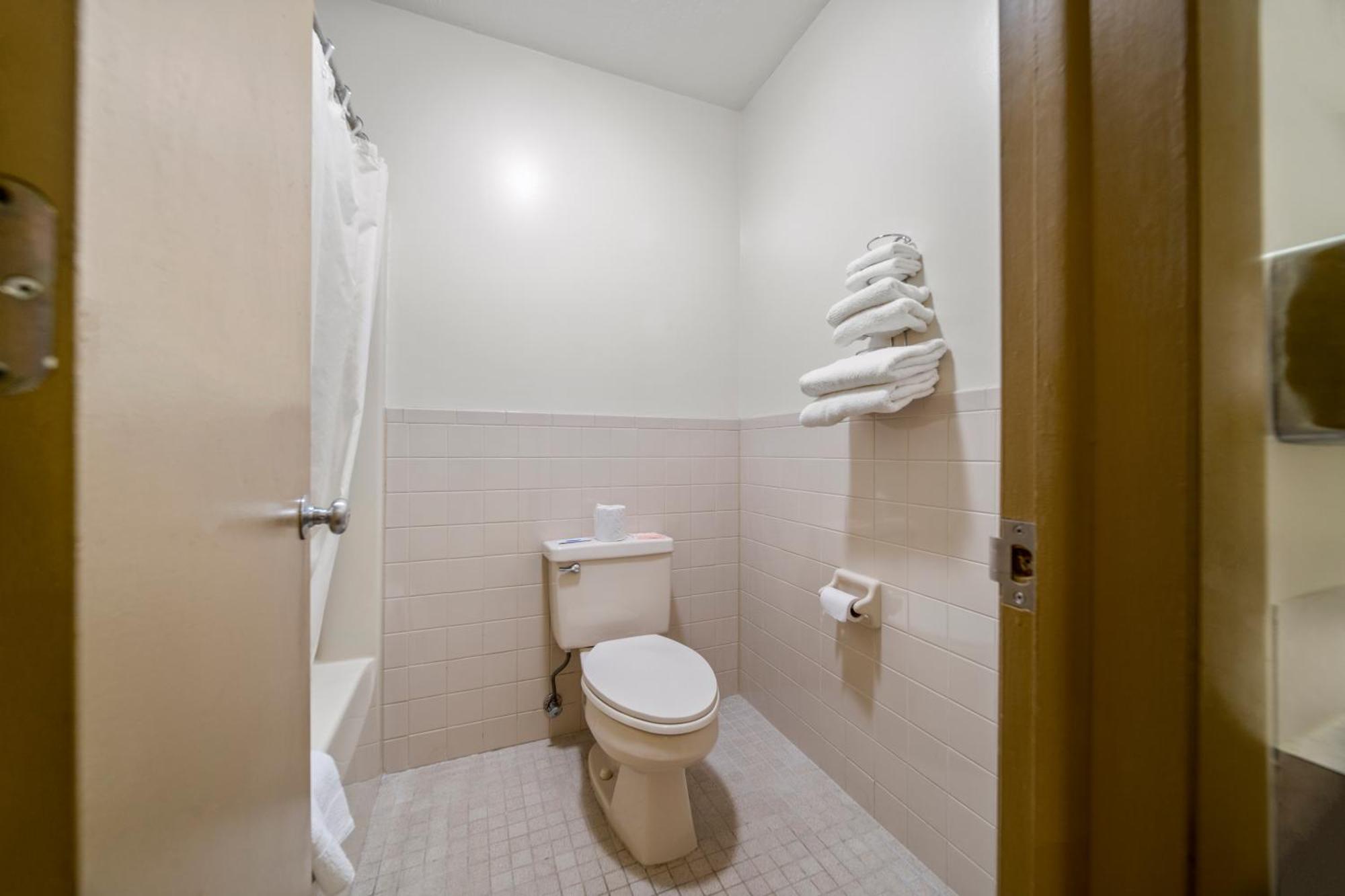 Executive Inn Cass City Номер фото
