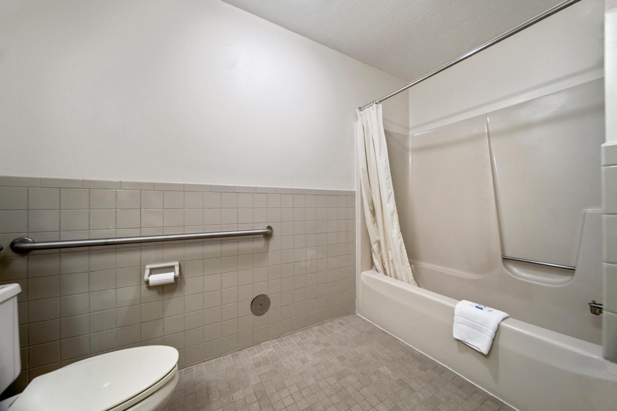 Executive Inn Cass City Номер фото