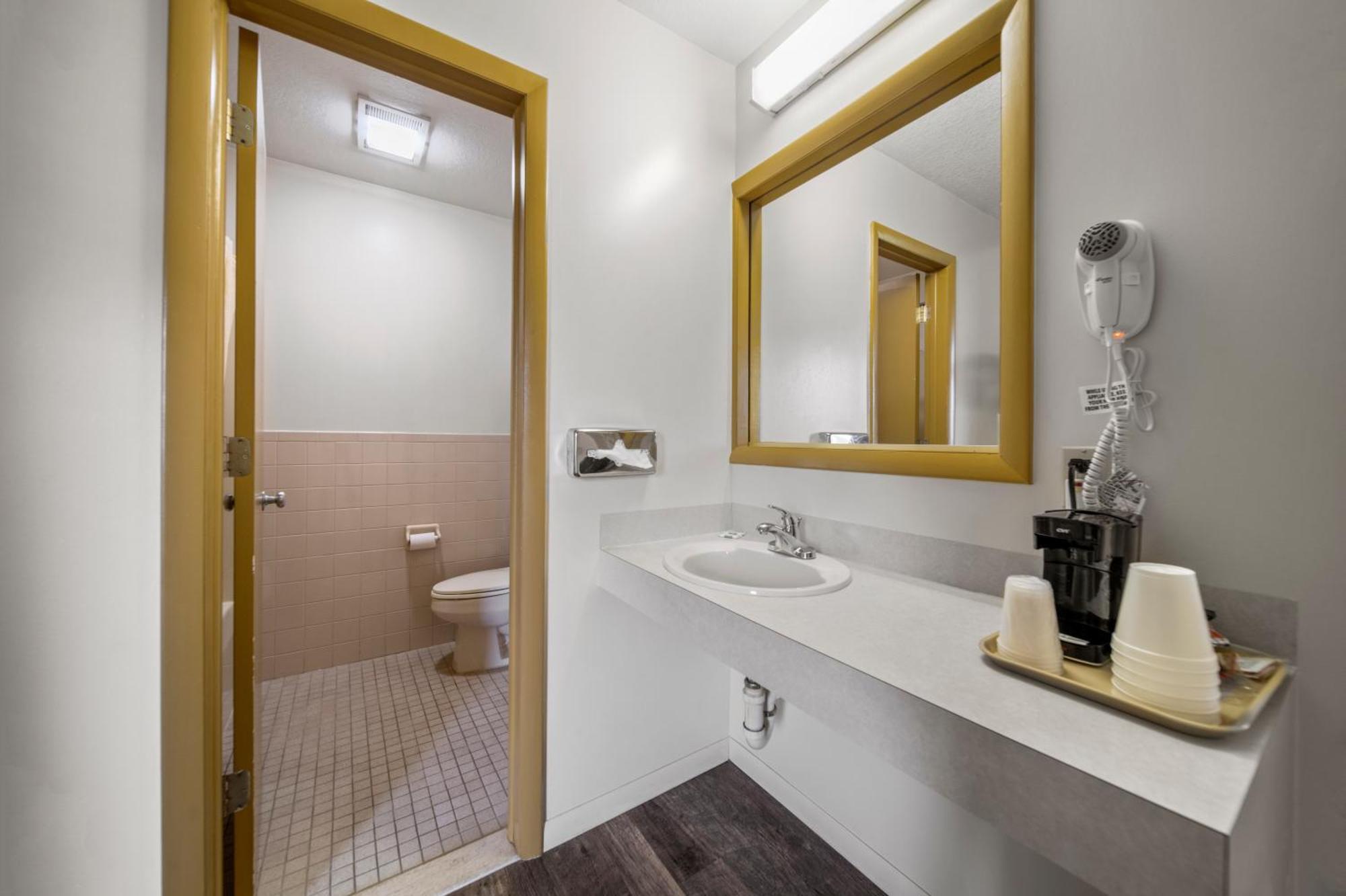 Executive Inn Cass City Номер фото