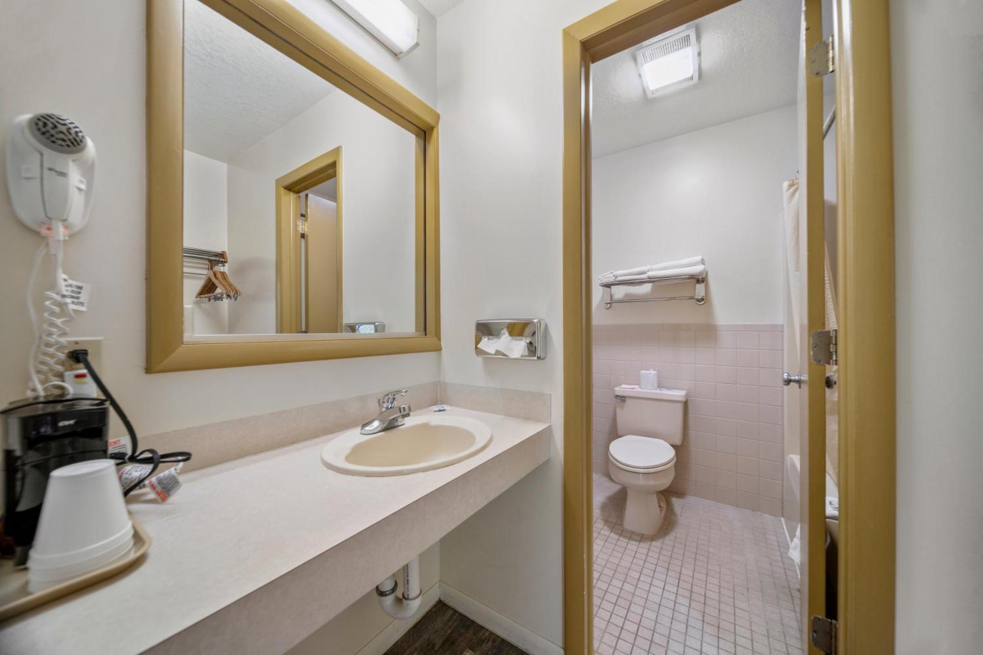 Executive Inn Cass City Номер фото